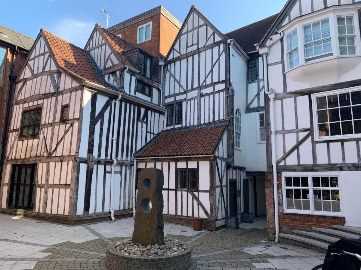 Minster View Apartment At Talbot Court, York Eksteriør billede